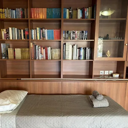 Bibliotheque Vintage & Easy Garden Casa vacanze *